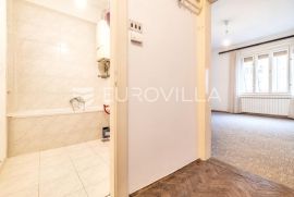 Zagreb, Mandaličina ulica, trosoban funkcionalan stan/ured površine 69,74 m2, Zagreb, Flat