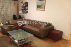 Zagreb, Špansko, trosoban stan 77 m2 na 2. katu stambene zgrade, Zagreb, Appartement