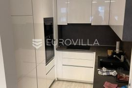 Zagreb, Lovinčićeva, predivan dvosoban stan + GPM, NKP 68m2, Zagreb, Appartment