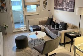 Zagreb, Lovinčićeva, predivan dvosoban stan + GPM, NKP 68m2, Zagreb, Appartamento