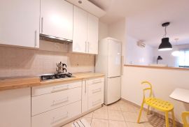 STAN + GARAŽA, NAJAM, ZAGREB, VRBANI III, 91 m2, 3-soban, Trešnjevka - Jug, Apartamento