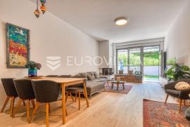 Zagreb, Medveščak, luksuzan četverosoban stan NKP 203,91 s vrtom, Zagreb, Flat