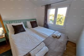 Stan Novouređeni penthouse s pogledom na more, 300 m udaljen od plaža, Poreč!, Poreč, Daire