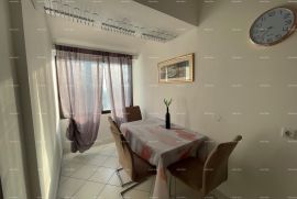 Stan Novouređeni penthouse s pogledom na more, 300 m udaljen od plaža, Poreč!, Poreč, Kвартира