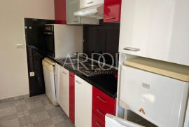 Bulevard, stan 3S+DB sa dvorištem na korištenje, Rijeka, Appartement