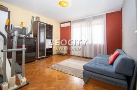 Čukarica, Žarkovo, Veljka Petrovića, 2.5, 54m2 veoma povoljno, Čukarica, Appartment