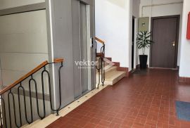 Centar, stan s jedinstvenim pogledom, Rijeka, Appartment