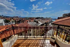 Centar, stan s jedinstvenim pogledom, Rijeka, Appartment