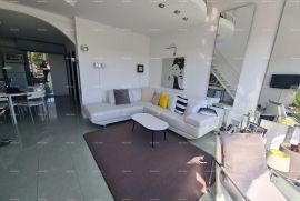 Stan Blizina Novigrada, moderan penthouse u Maredi!, Novigrad, Kвартира