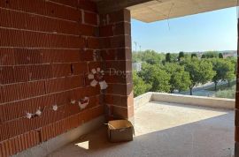 PENTHOUSE ZATON 450 M OD MORA, Nin, Apartamento