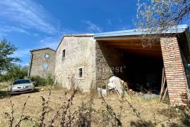 HUM - ISTRA, kuća za obnovu sa zemljištem, Buzet, Tierra