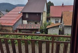 Lokve, kuća u centru 344,64 m2 sa okućnicom i vrtom, Lokve, Haus