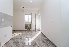 Renoviran stan na traženoj lokaciji u Puli!, Pula, Apartamento