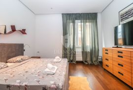 Luksuzan stan u samom centru grada Pule!, Pula, Appartement