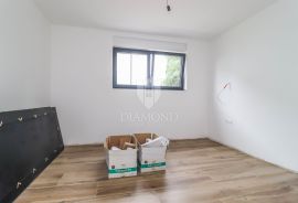 Rovinj, novi stan sa vrtom na top lokaciji, Rovinj, Appartement