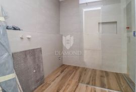 Rovinj, novi stan sa vrtom na top lokaciji, Rovinj, Appartment