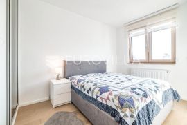 Zagreb, Trešnjevka, trosooban stan NKP 60m2 VPM, Zagreb, Apartamento