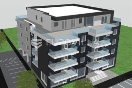 Đakovo, atraktivan četverosoban stan NKP 133 m2, garažno parkirno mjesto, Đakovo, Appartement