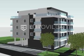 Đakovo, atraktivan četverosoban stan NKP 133 m2, garažno parkirno mjesto, Đakovo, Appartment