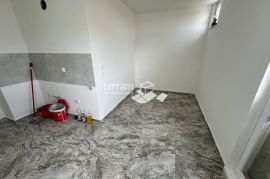 Istra, Pula, Vidikovac, stan 59m2, 1SS+DB, IV. kat, lift, renovirano!! #prodaja, Pula, Appartamento