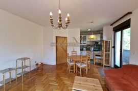 ZAGREB-STENJEVEC-69m2,3s,2 lođe, odličan tlocrt i orijentacija, Stenjevec, Flat