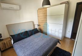 Malinska, centar, moderno namješteni stan sa pogledom na more, prodaja, Malinska-Dubašnica, Appartment