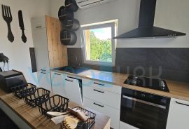 Malinska, centar, moderno namješteni stan sa pogledom na more, prodaja, Malinska-Dubašnica, Appartment