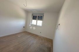 PENTHOUSE VIR NOVOGRADNJA MIRNA LOKACIJU, Vir, Flat