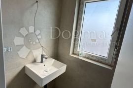 PENTHOUSE VIR NOVOGRADNJA MIRNA LOKACIJU, Vir, Appartement