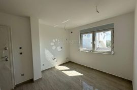 APARTMAN VIR NOVOGRADNJA PRILIKA !!!, Vir, شقة