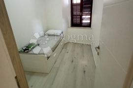 STAN 53 m2 - 2s+db, na 5 minuta pješke do svih fakulteta, Rijeka, Appartement