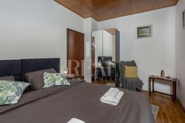 Kuća za odmor uz rijeku 250 m2,P+1+VPOT ,2000 m2 okućnice, Delnice, Casa