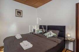 Kuća za odmor uz rijeku 250 m2,P+1+VPOT ,2000 m2 okućnice, Delnice, Casa