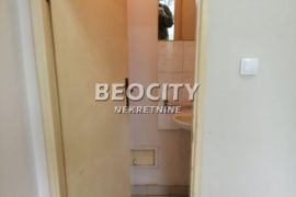 Zemun, Centar, Masarikov trg, 0.5, 13m2, Zemun, Propiedad comercial