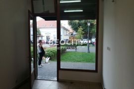 Zemun, Centar, Masarikov trg, 0.5, 13m2, Zemun, Propiedad comercial