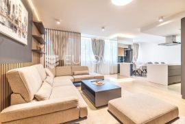 Zagreb, Savska cesta, luksuzan trosoban stan NKP 89 m2 + parkirno mjesto, Zagreb, Apartamento