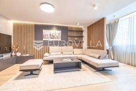 Zagreb, Savska cesta, luksuzan trosoban stan NKP 89 m2 + parkirno mjesto, Zagreb, Appartment