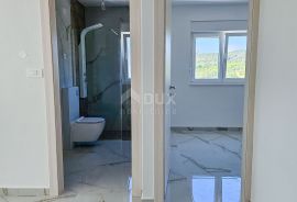 OTOK RAB, PALIT - Dvoetažni stan s krovnom terasom, Rab, Appartement