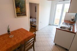 OTOK RAB, BANJOL - Samostojeća kuća s apartmanima na vrhunskoj lokaciji, Rab, House