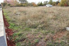 ISTRA, KRNICA - Građevinsko zemljište s građevinskom dozvolom, Marčana, Terreno