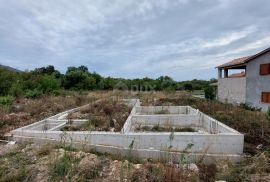 ISTRA, RABAC, OKOLICA - Zemljište s građevinskom dozvolom i započetom gradnjom, Labin, Terrain