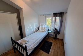 Poreč, lijepi stan sa panoramskim pogledom i terasom!, Poreč, Apartamento