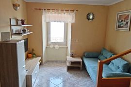 Baška jednosoban apartman nedaleko rive!, Baška, شقة