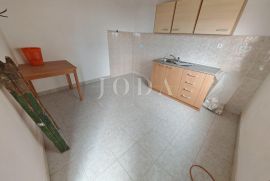 Stan sa velikom terasom, Crikvenica, Apartamento