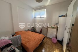 Đakovo, atraktivan trosoban stan 60 m2 u prizemlju s parkingom, Đakovo, Appartement