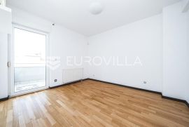 Zagreb, Bukovačka, komforan trosoban stan NKP 114 m2, Zagreb, Διαμέρισμα