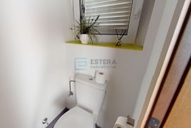 Prodaja apartman Privlaka 91 m2, prvi red do mora, 3s, 2. kat, terasa, Privlaka, Appartment