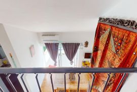 Prodaja apartman Privlaka 91 m2, prvi red do mora, 3s, 2. kat, terasa, Privlaka, Διαμέρισμα