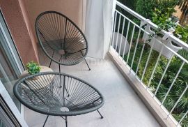 OPATIJA - NAJAM 2S+DB 68m2 s parkingom i garažom, Opatija, Wohnung