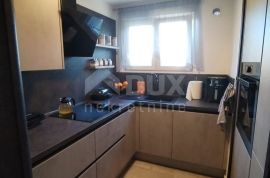 ISTRA,PULA- Renovirani stan u centru 63m2!, Pula, Flat